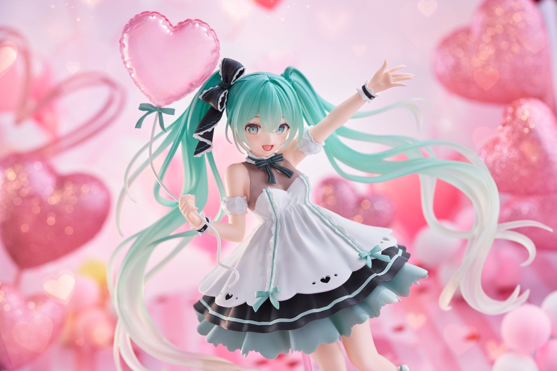 Vocaloid - Hatsune Miku (Birthday Party 2025 Ver.) - AMP+ Figure - The Cerulean Trove